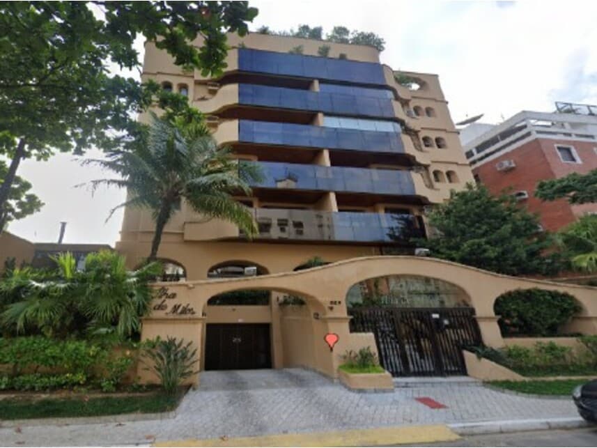 Apartamento em leilão em Guarujá - SP — Apartamento à venda em leilão