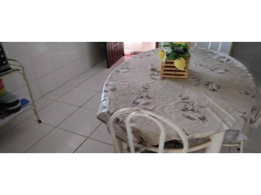 Foto 8 de 14: Casa em leilão em Anápolis - GO — Casa à venda em leilão