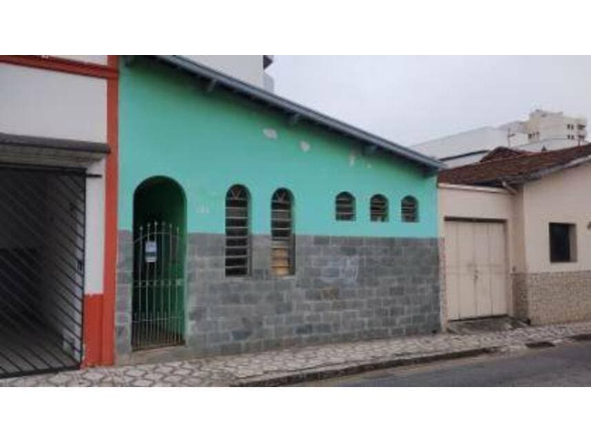 Foto 3 de 16: Casa em leilão em Taubaté - SP — Casa à venda em leilão