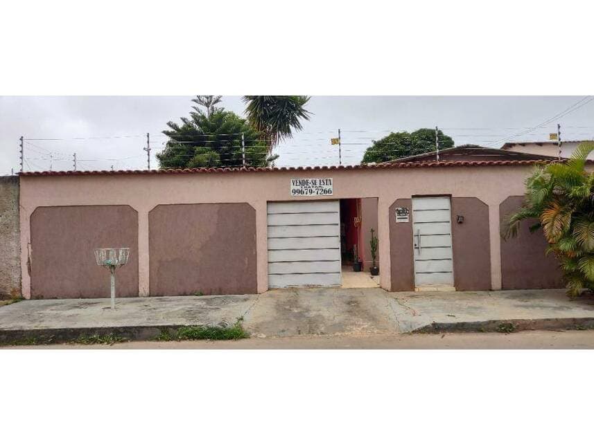 Foto 1 de 14: Casa em leilão em Anápolis - GO — Casa à venda em leilão