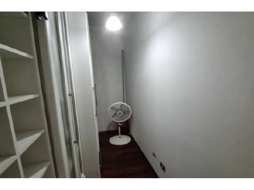 Foto 14 de 22: Casa em leilão em Curitiba - PR — Casa à venda em leilão