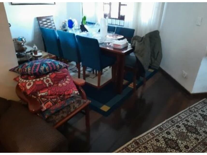 Foto 8 de 11: Casa em leilão em Curitiba - PR — Casa à venda em leilão