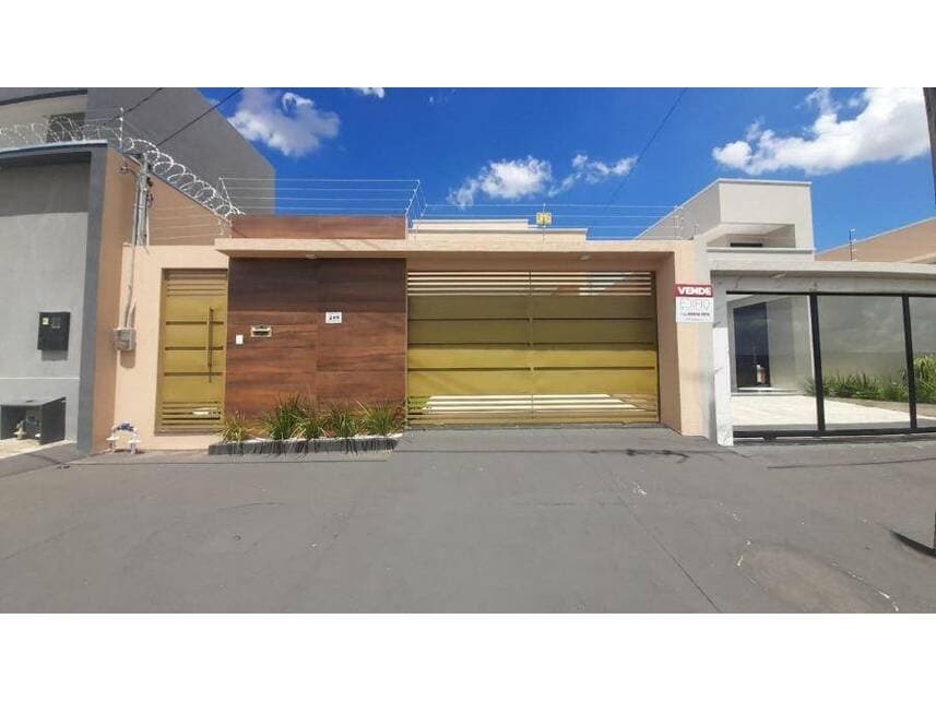 Casa em leilão em Caldas Novas - GO — Casa à venda em leilão