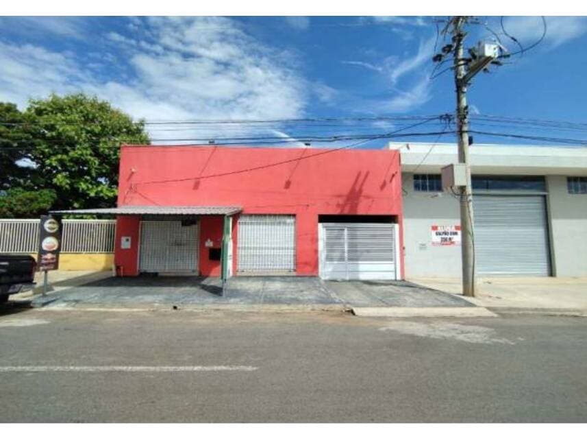 Foto 1 de 3: Casa em leilão em Caldas Novas - GO — Casa à venda em leilão