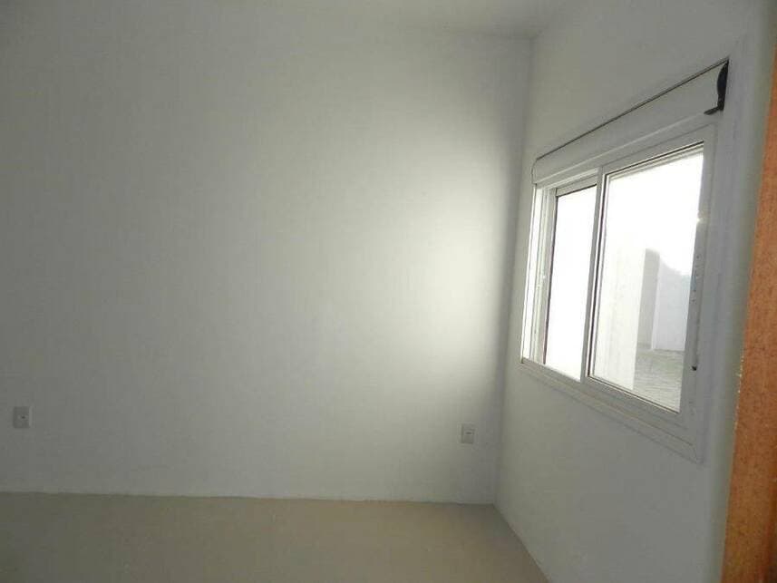 Foto 13 de 17: Casa em leilão em Canoas - RS — Casa à venda em leilão