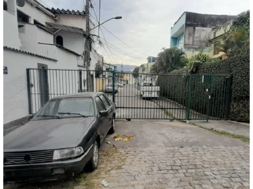 Casa em leilão em Rio De Janeiro - RJ — Casa à venda em leilão