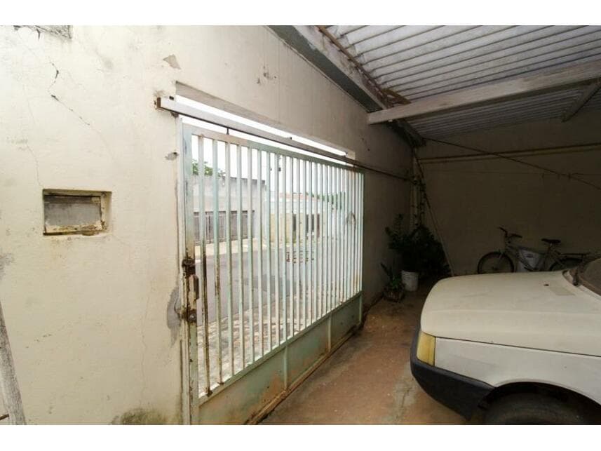 Foto 3 de 13: Casa em leilão em Araçatuba - SP — Casa à venda em leilão