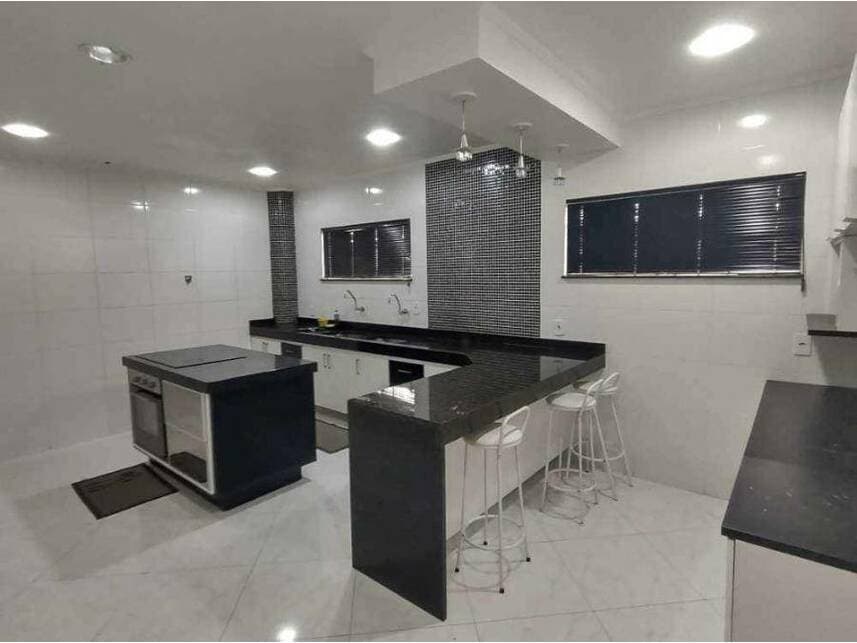 Foto 5 de 16: Casa em leilão em Araruama - RJ — Casa à venda em leilão