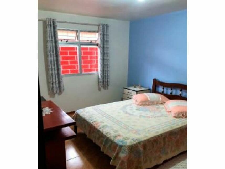 Foto 6 de 16: Casa em leilão em Curitiba - PR — Casa à venda em leilão