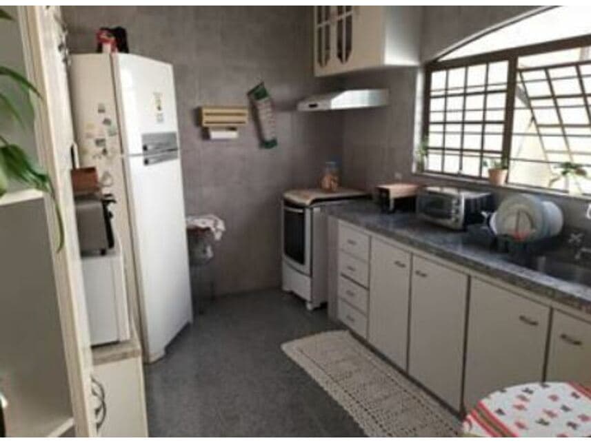 Foto 14 de 23: Casa em leilão em Botucatu - SP — Casa à venda em leilão