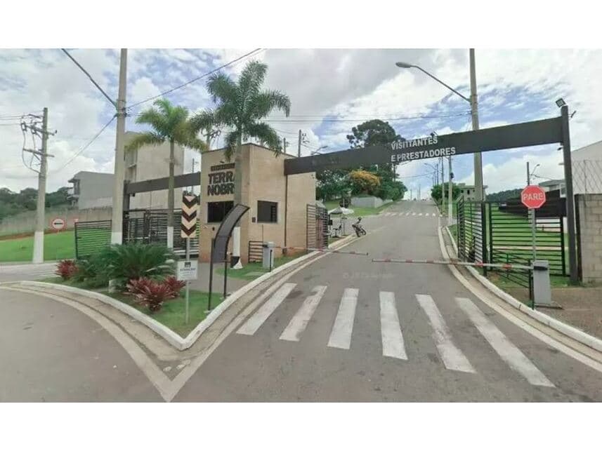 Terreno em leilão em Cotia - SP — Terreno à venda em leilão