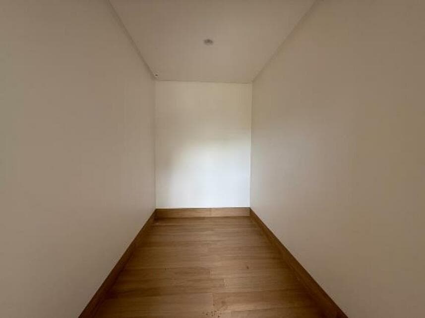 Foto 13 de 17: Casa em leilão em Goiânia - GO — Casa à venda em leilão