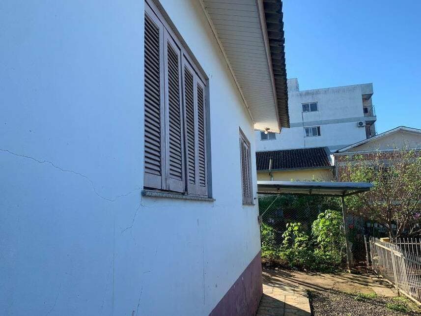Foto 18 de 19: Casa em leilão em Passo Fundo - RS — Casa à venda em leilão