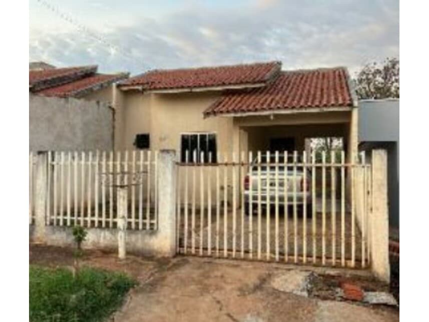 Casa em leilão em Mariluz - PR — Casa à venda em leilão