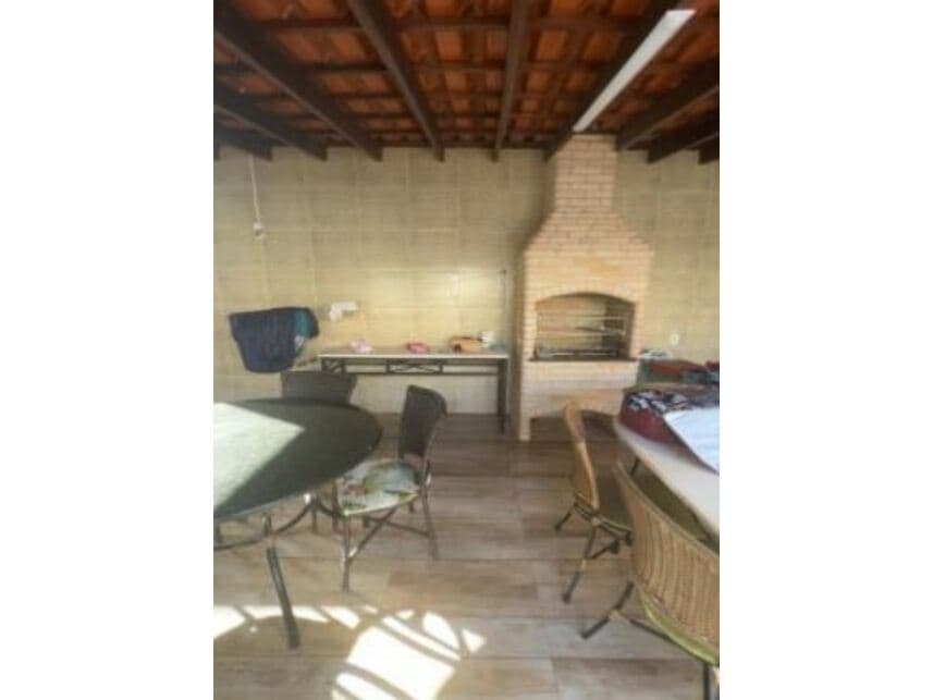 Foto 15 de 18: Casa em leilão em Uberaba - MG — Casa à venda em leilão