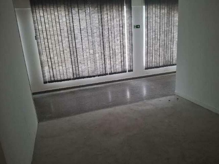 Foto 9 de 23: Comercial em leilão em Rio De Janeiro - RJ — Loja à venda em leilão