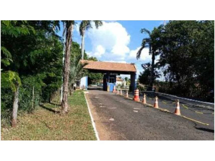 Foto 2 de 3: Casa em leilão em Fronteira - MG — Casa à venda em leilão