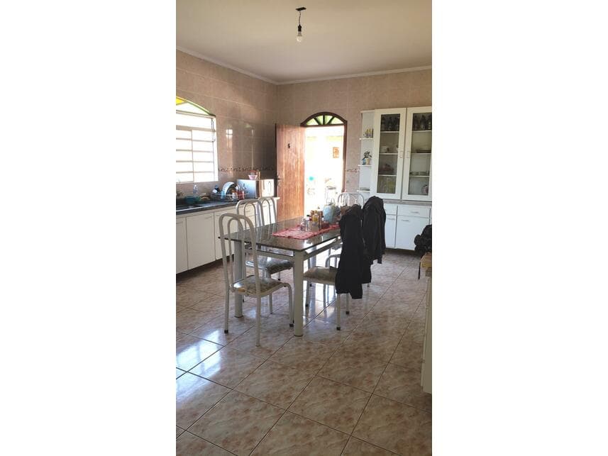 Foto 8 de 11: Casa em leilão em Echaporã - SP — Casa à venda em leilão