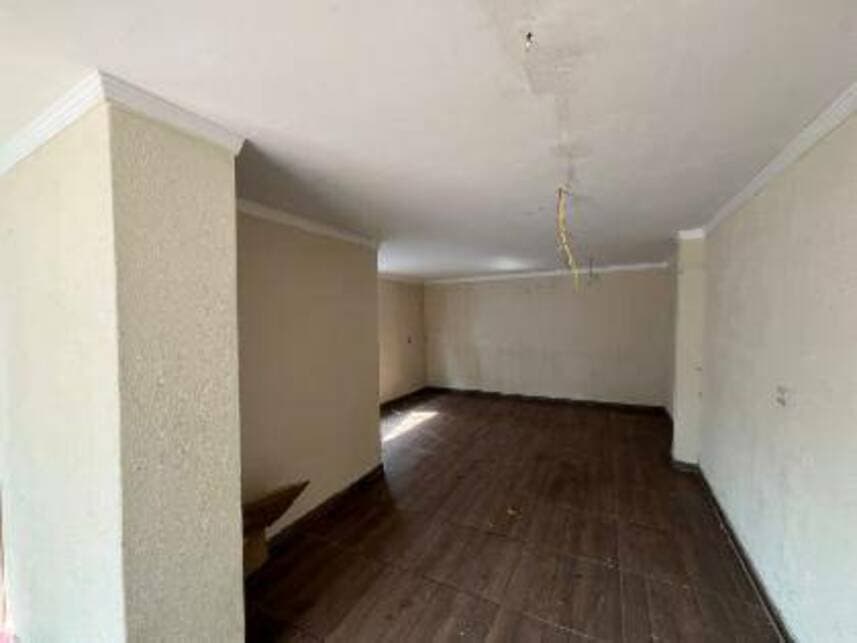 Foto 9 de 26: Casa em leilão em Apucarana - PR — Casa à venda em leilão