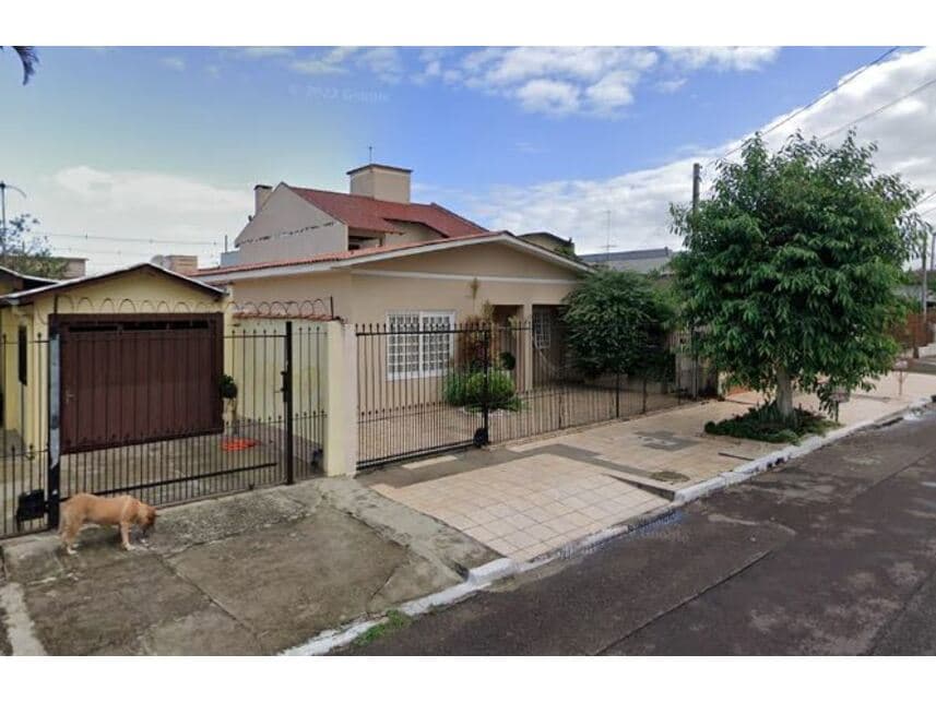Casa em leilão em Canoas - RS — Casa à venda em leilão