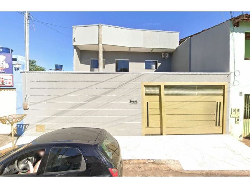 Casa em leilão em Goiânia - GO — Casa à venda em leilão