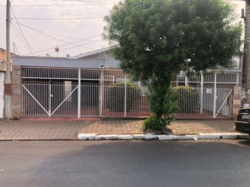 Foto 1 de 13: Casa em leilão em Ribeirão Preto - SP — Casa à venda em leilão