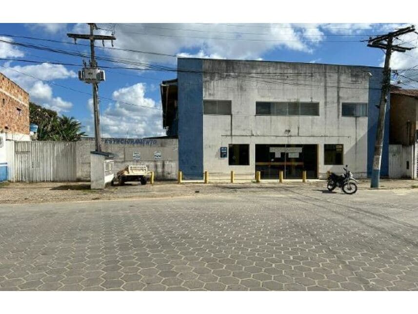 Foto 1 de 15: Comercial em leilão em Itamaraju - BA — Galpão à venda em leilão