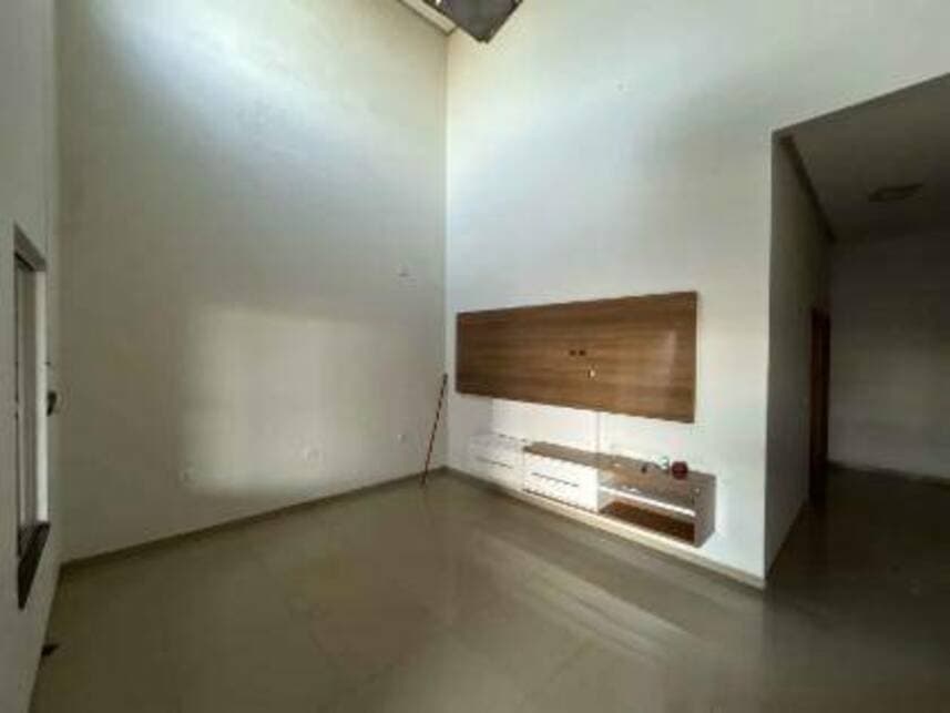 Foto 4 de 18: Casa em leilão em Porangatu - GO — Casa à venda em leilão