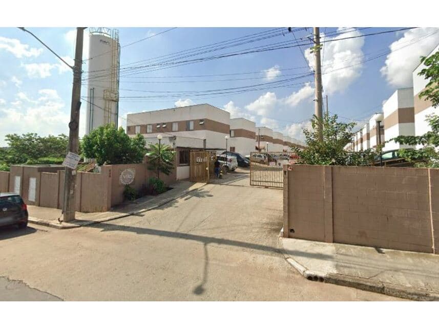 Casa em leilão em Cotia - SP — Casa à venda em leilão