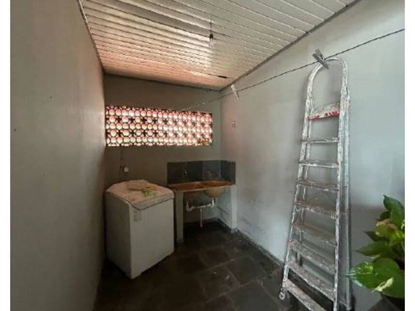 Foto 10 de 16: Casa em leilão em Várzea Grande - MT — Casa à venda em leilão