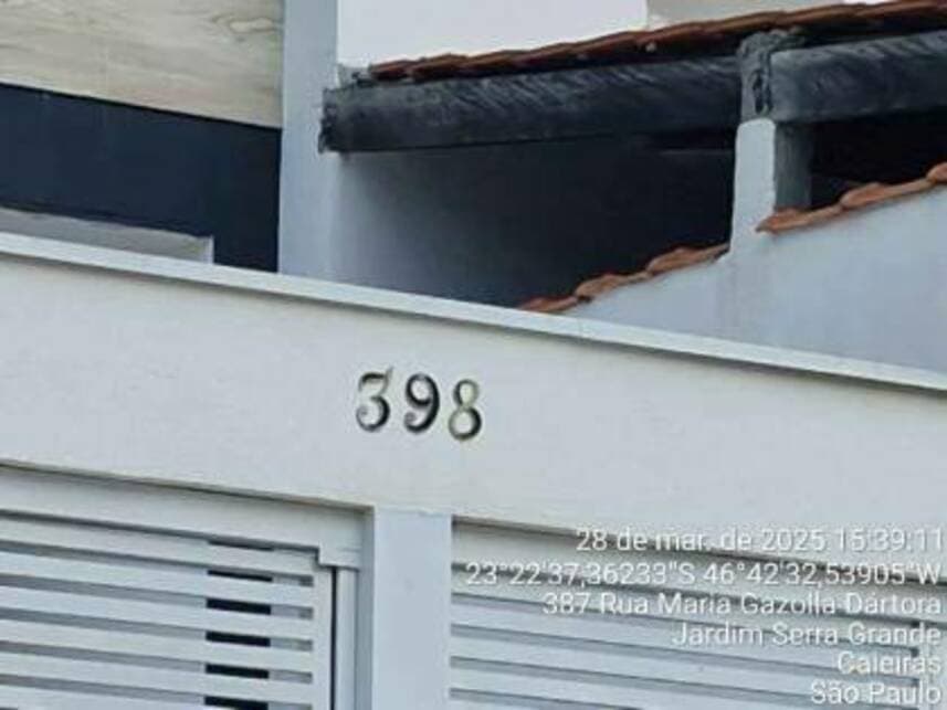 Foto 2 de 3: Casa em leilão em Caieiras - SP — Casa à venda em leilão