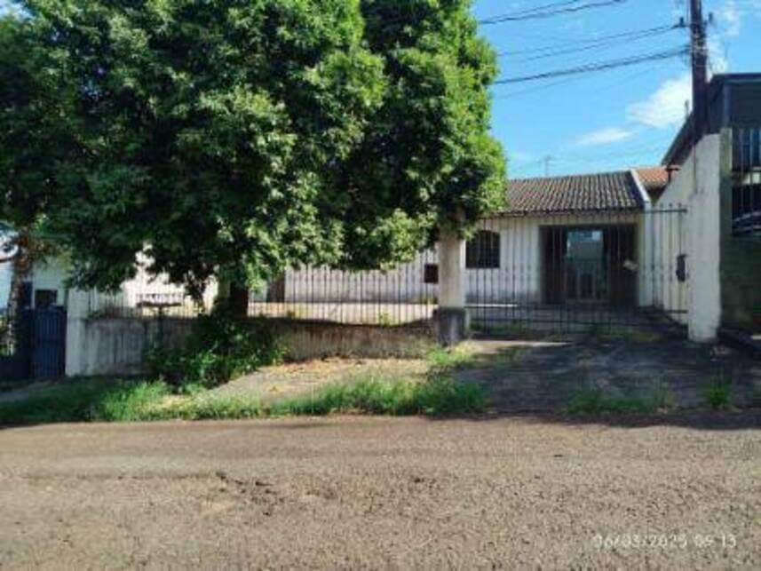 Foto 2 de 17: Casa em leilão em Maringá - PR — Casa à venda em leilão