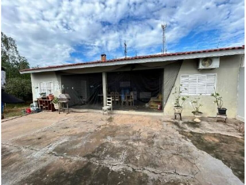Foto 15 de 16: Casa em leilão em Várzea Grande - MT — Casa à venda em leilão