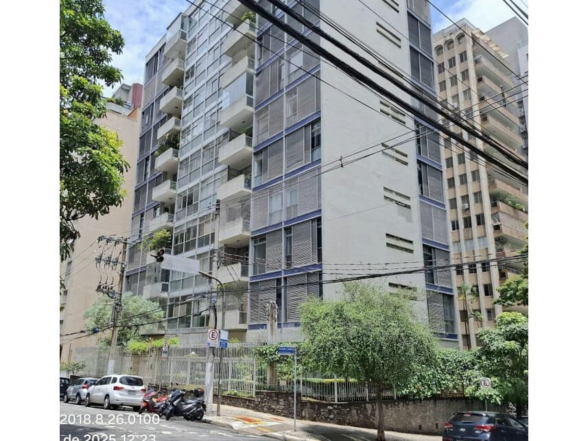 Foto 1 de 12: Apartamento em leilão em São Paulo - SP — Apartamento à venda em leilão