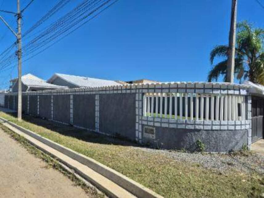 Foto 3 de 5: Casa em leilão em Araruama - RJ — Casa à venda em leilão