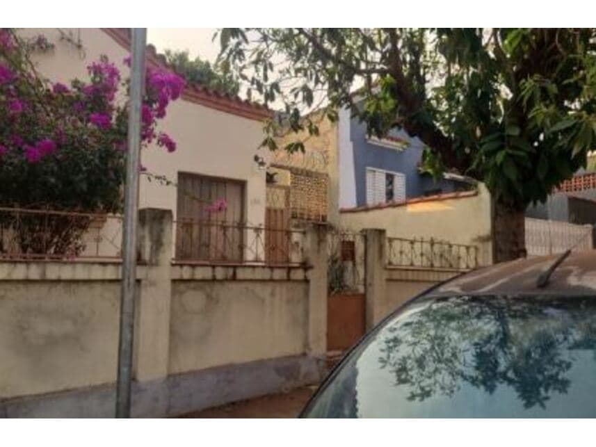 Casa em leilão em Ribeirão Preto - SP — Casa à venda em leilão