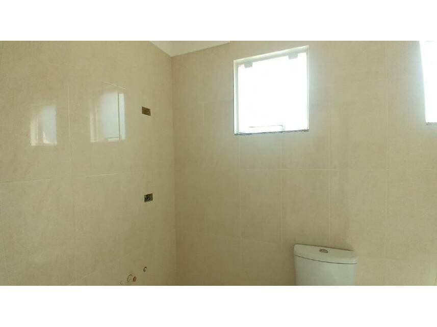 Foto 13 de 26: Casa em leilão em Araucária - PR — Casa à venda em leilão