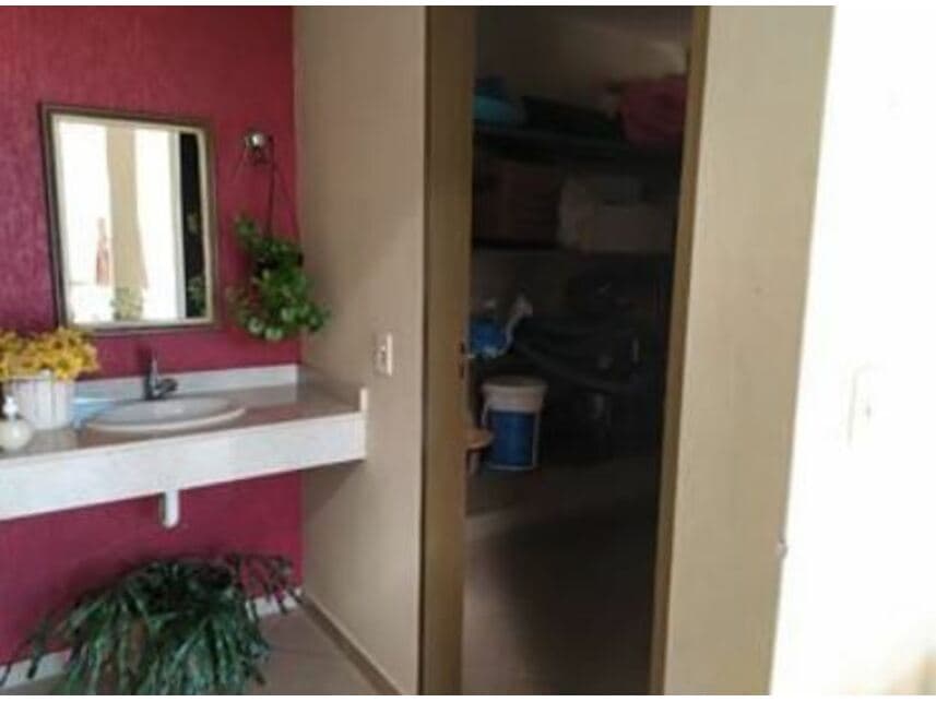 Foto 20 de 23: Casa em leilão em Botucatu - SP — Casa à venda em leilão