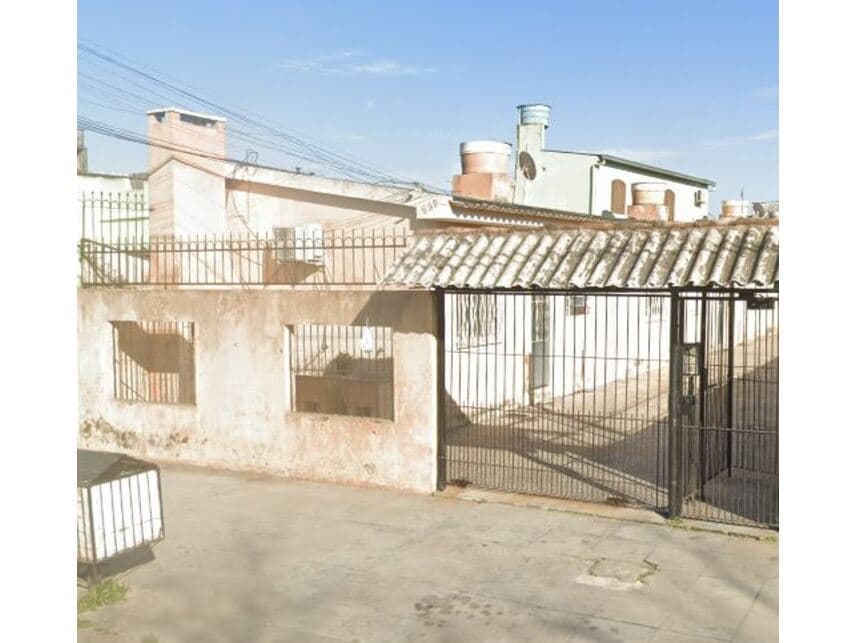 Casa em leilão em Pelotas - RS — Casa à venda em leilão