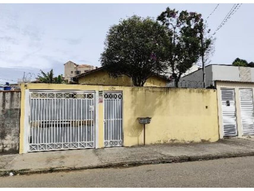 Casa em leilão em Guarulhos - SP — Casa à venda em leilão