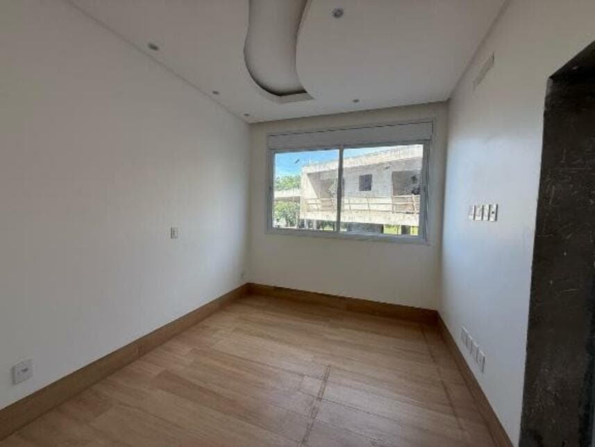 Foto 10 de 17: Casa em leilão em Goiânia - GO — Casa à venda em leilão