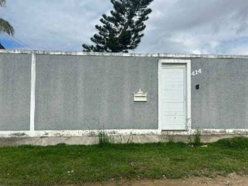 Casa em leilão em Araruama - RJ — Casa à venda em leilão