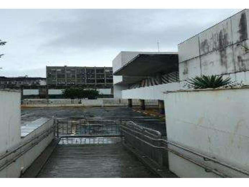 Foto 2 de 18: Comercial em leilão em Foz Do Iguaçu - PR — Prédio Comercial à venda em leilão