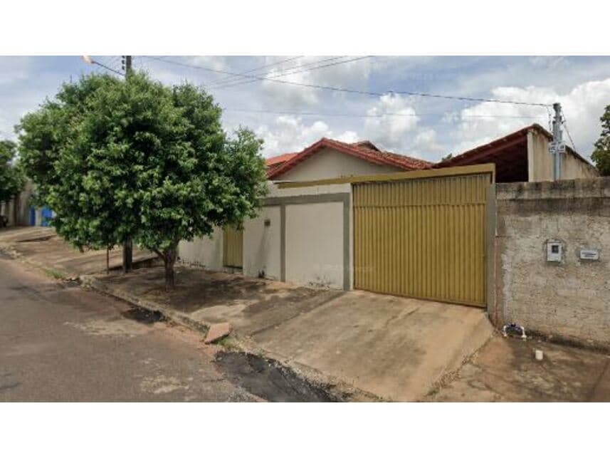 Casa em leilão em Caldas Novas - GO — Casa à venda em leilão