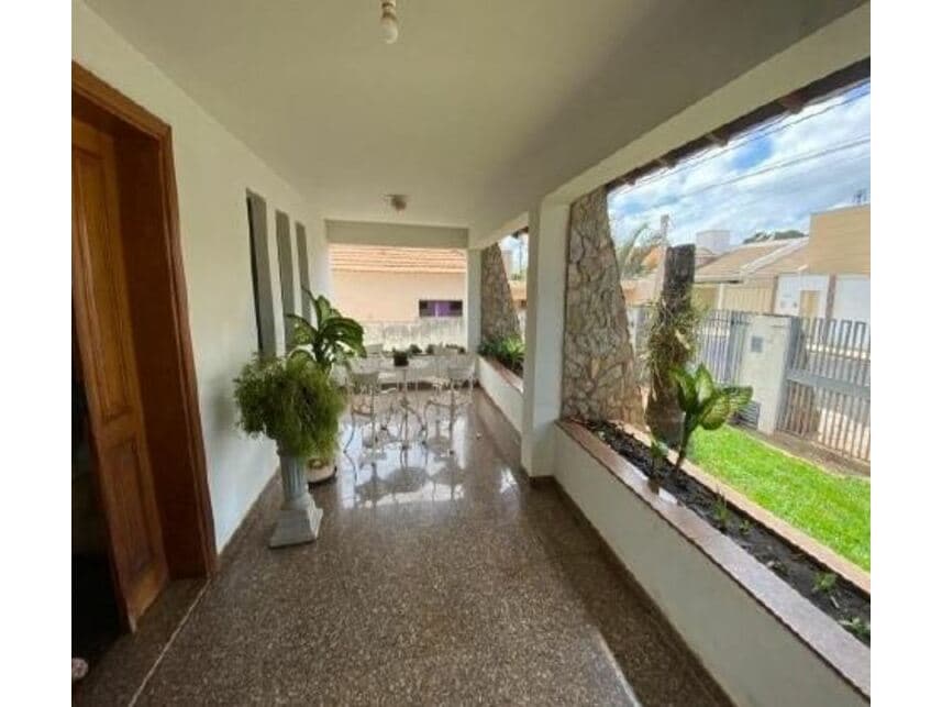 Foto 2 de 17: Casa em leilão em Itápolis - SP — Casa à venda em leilão