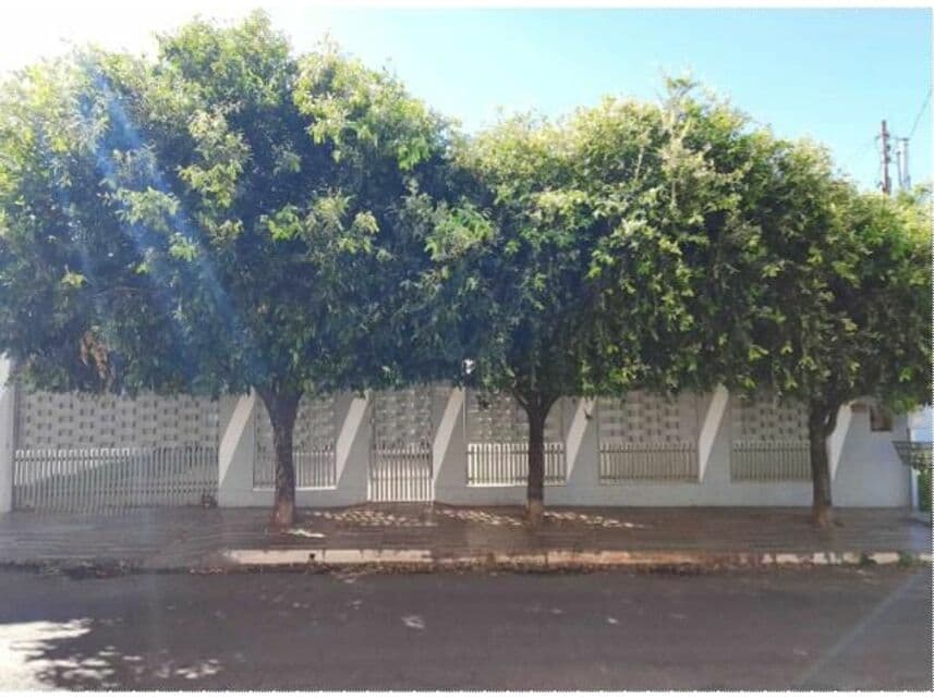 Casa em leilão em Várzea Grande - MT — Casa à venda em leilão