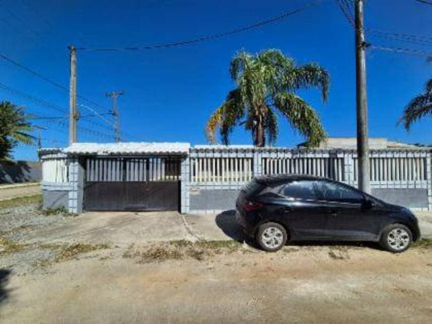 Foto 1 de 5: Casa em leilão em Araruama - RJ — Casa à venda em leilão