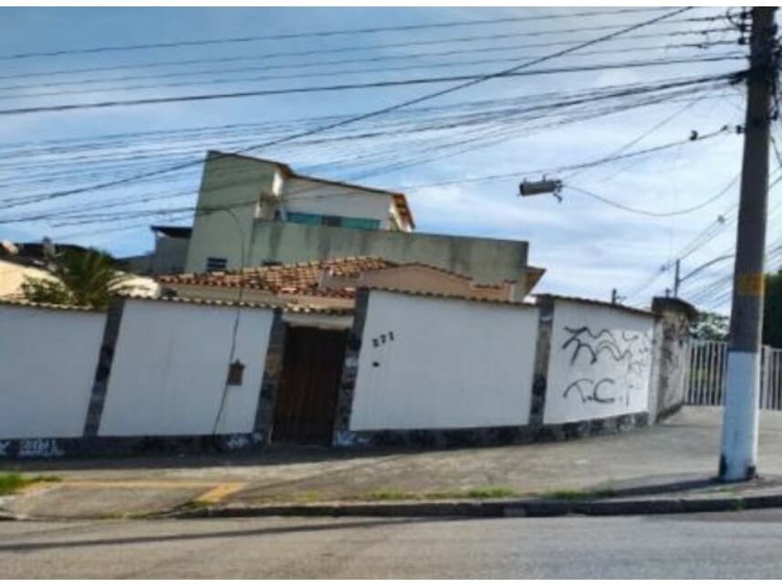 Casa em leilão em Rio De Janeiro - RJ — Casa à venda em leilão