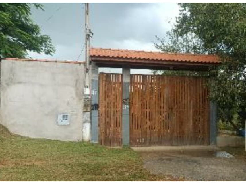 Casa em leilão em Salto De Pirapora - SP — Casa à venda em leilão