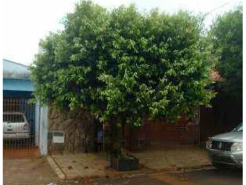 Casa em leilão em Jardinópolis - SP — Casa à venda em leilão